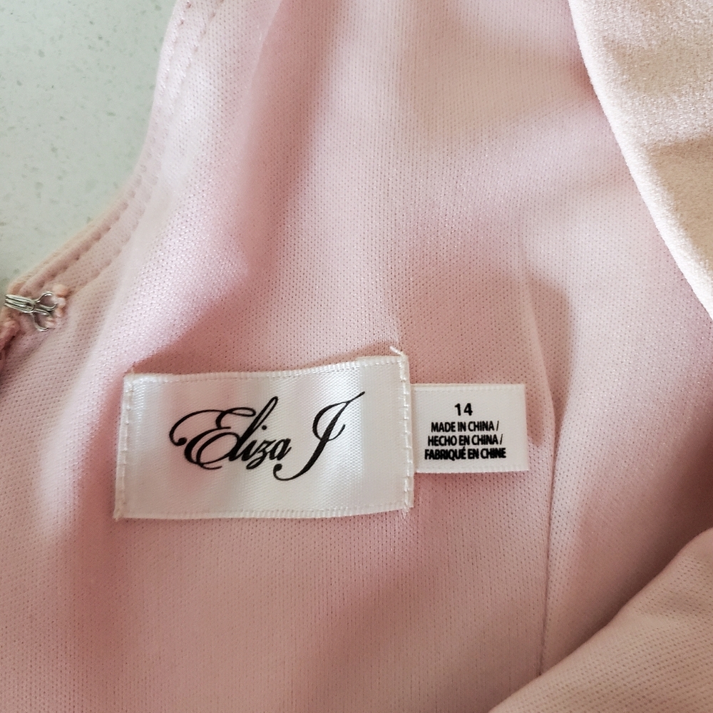 Pale Pink Eliza J Dress - Picture 4 of 9